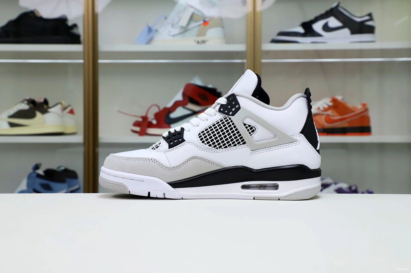 BLACK AIR MILITARY 4 JORDAN 0226